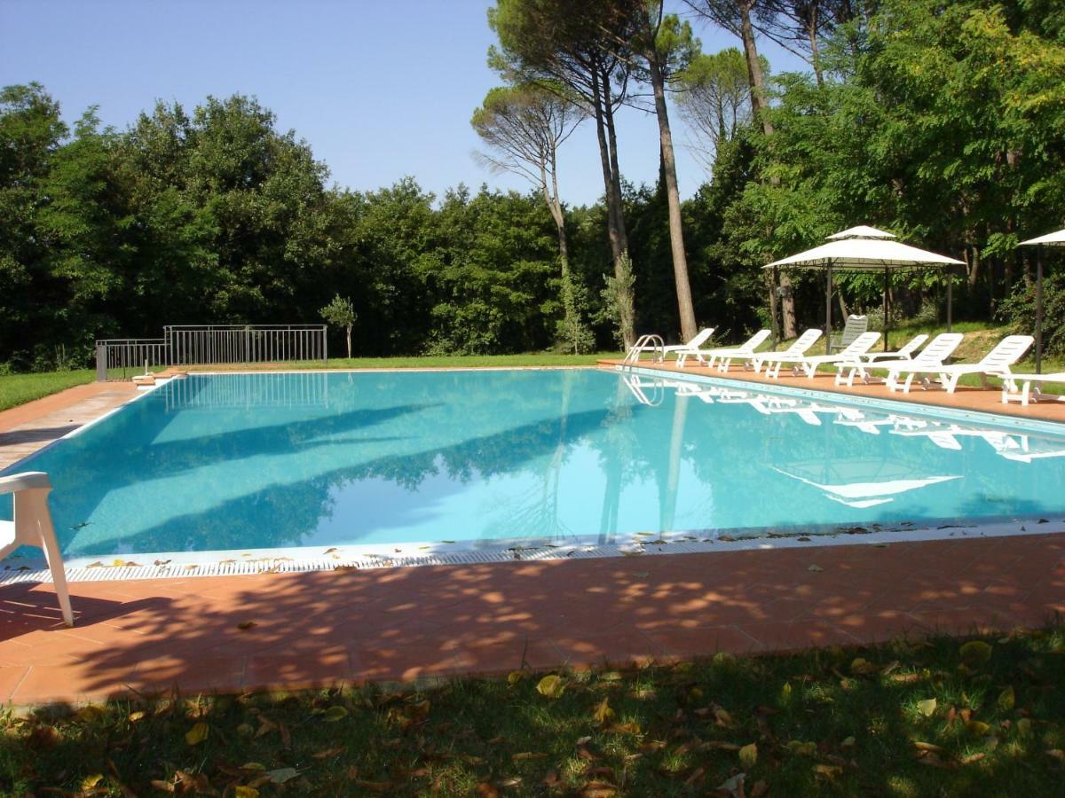 Appartamenti Avanella A 150 Mt Dalla Piscina 150 Mt From Swimming Pool チェルタルド エクステリア 写真