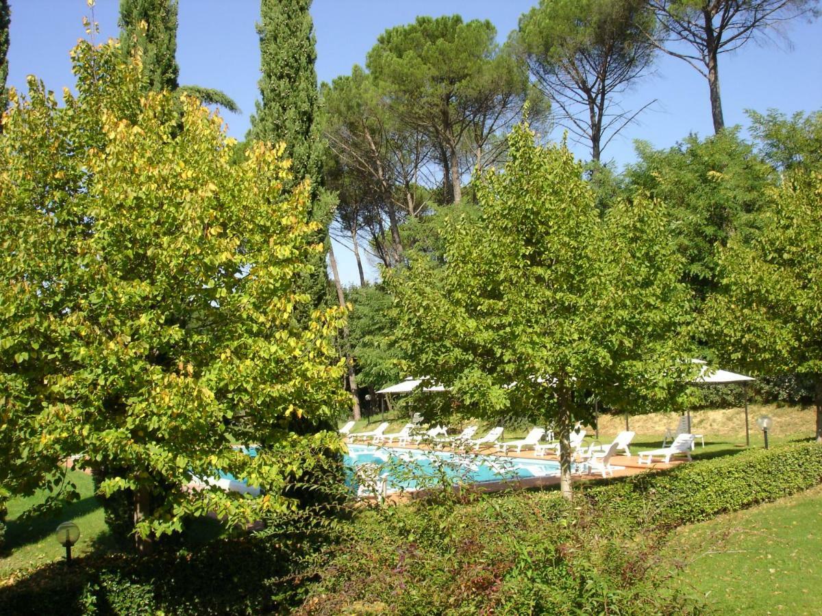 Appartamenti Avanella A 150 Mt Dalla Piscina 150 Mt From Swimming Pool チェルタルド エクステリア 写真