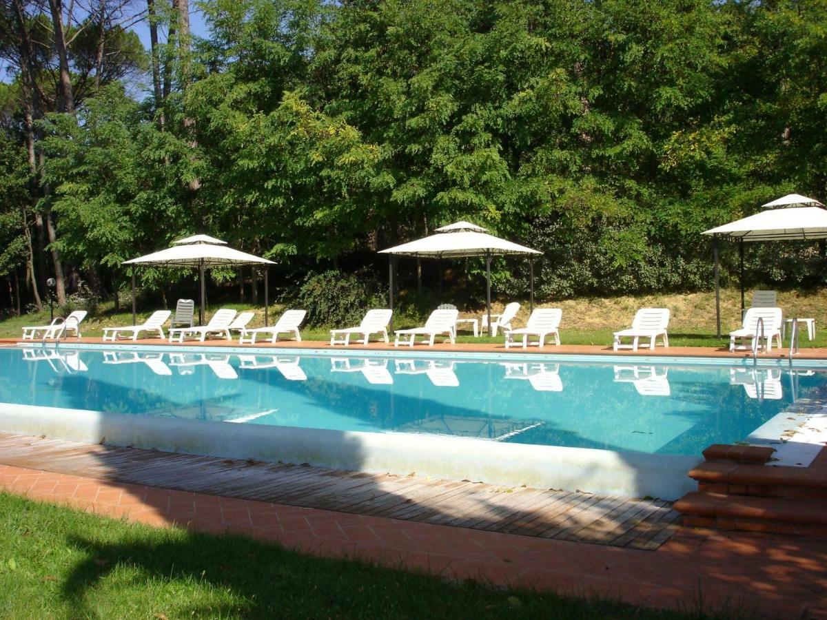 Appartamenti Avanella A 150 Mt Dalla Piscina 150 Mt From Swimming Pool チェルタルド エクステリア 写真