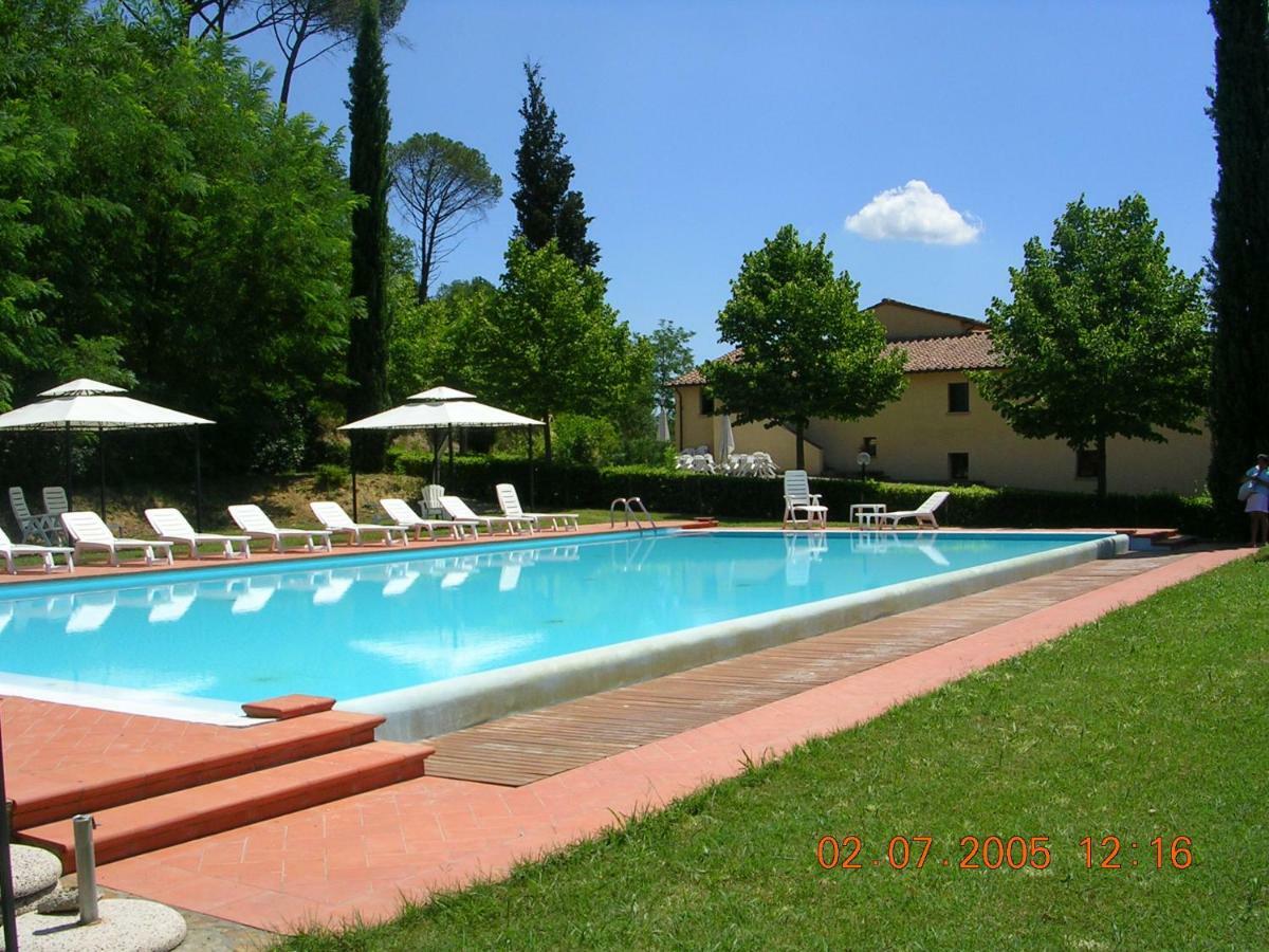 Appartamenti Avanella A 150 Mt Dalla Piscina 150 Mt From Swimming Pool チェルタルド エクステリア 写真